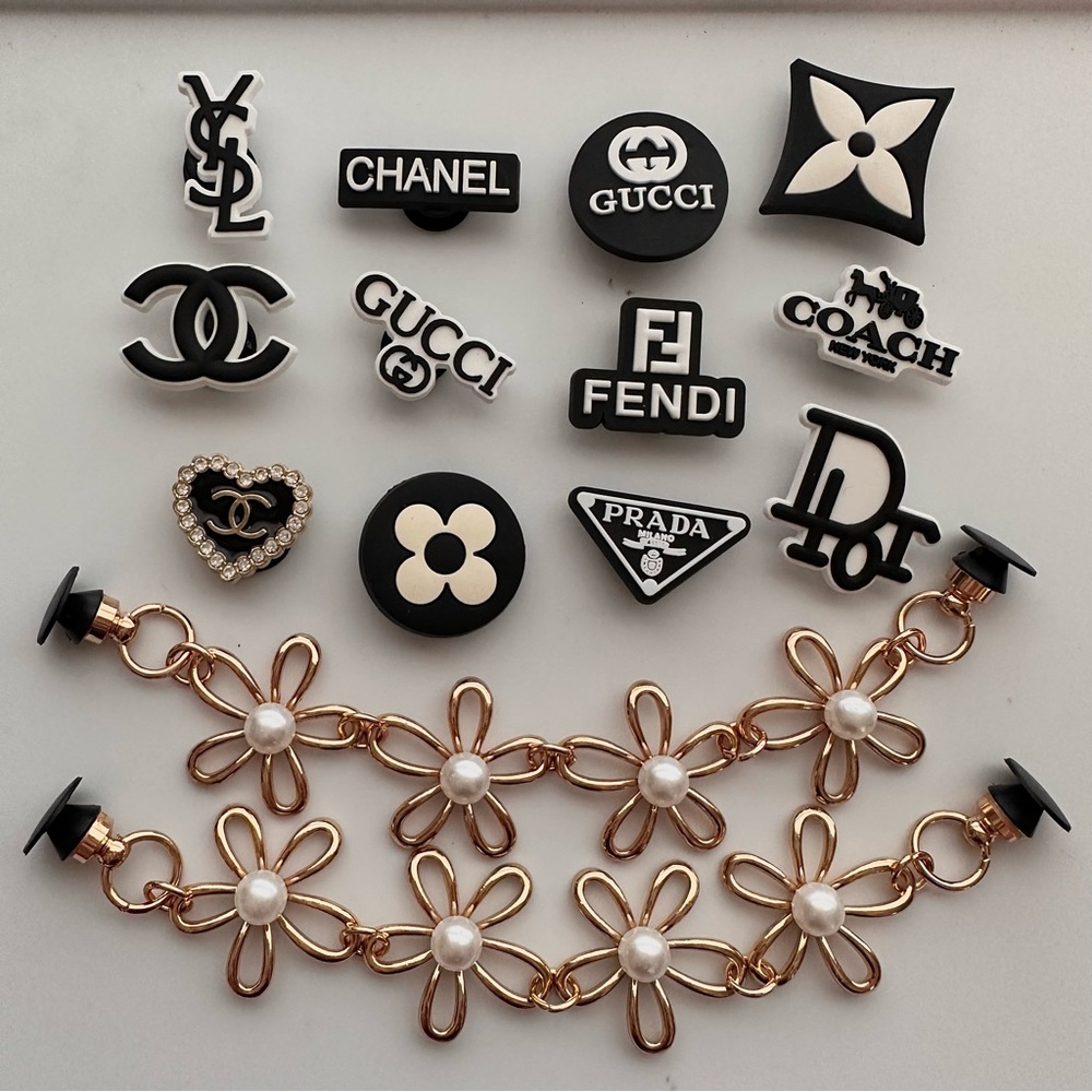 14 shoe charms